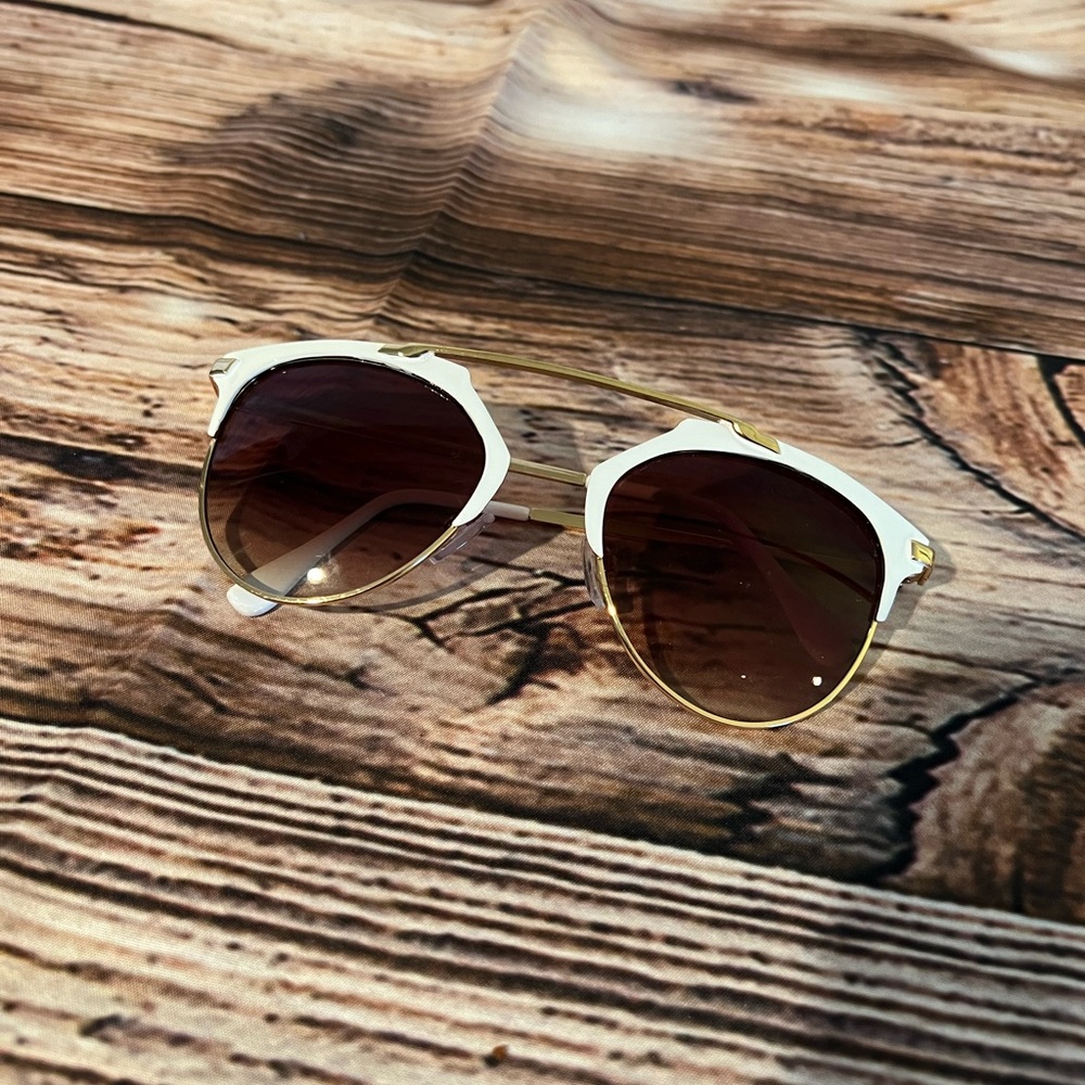 White & Gold Aviator Sunglasses